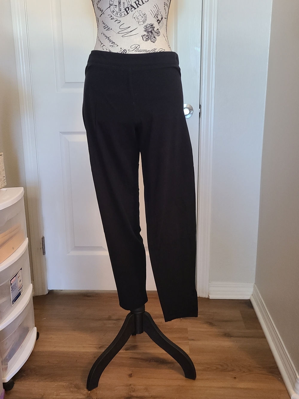 PINK Victoria's Secret Black Straight-Leg Pull-On Pants